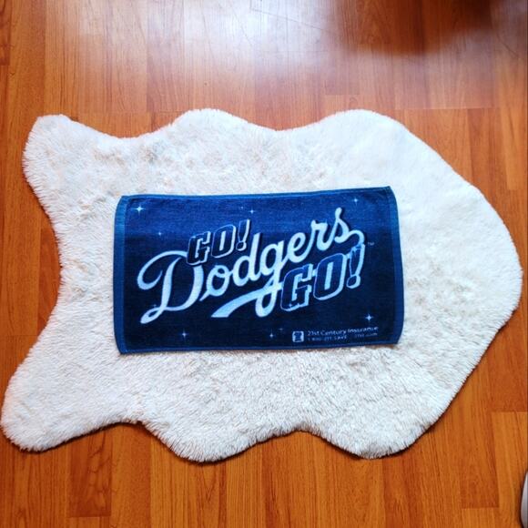Los Angeles Dodgers Rally Towel Blue Go Dodgers Go! - Picture 1 of 1